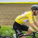 Adam Yates pour un doublé au Tour de Romandie. KEYSTONE/JEAN-CHRISTOPHE BOTT